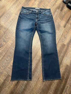 KanCan Women's Straight Leg Jeans - Dark Blue Wash. jeans were never worn.
